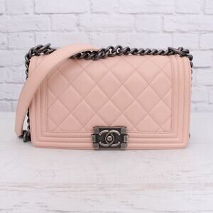 Chanel Boy Bag Pink Lambskin Leather Shoulder Handbag Purse A3594